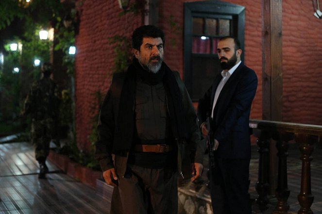 İsimsizler - Season 1 - Episode 8 - Kuvat elokuvasta