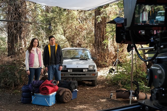A Goldberg család - Season 8 - Pár-szétkapcsolat - Forgatási fotók - Hayley Orrantia, Sam Lerner