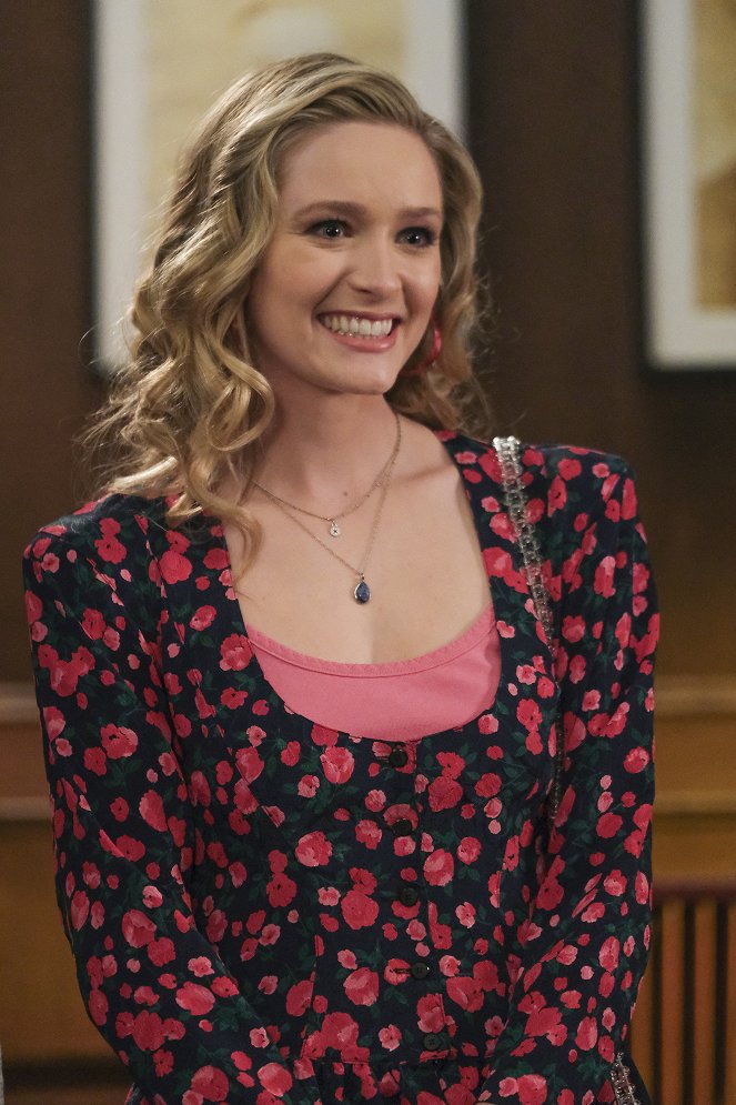 The Goldbergs - Season 8 - The Dating Game - Photos - Greer Grammer