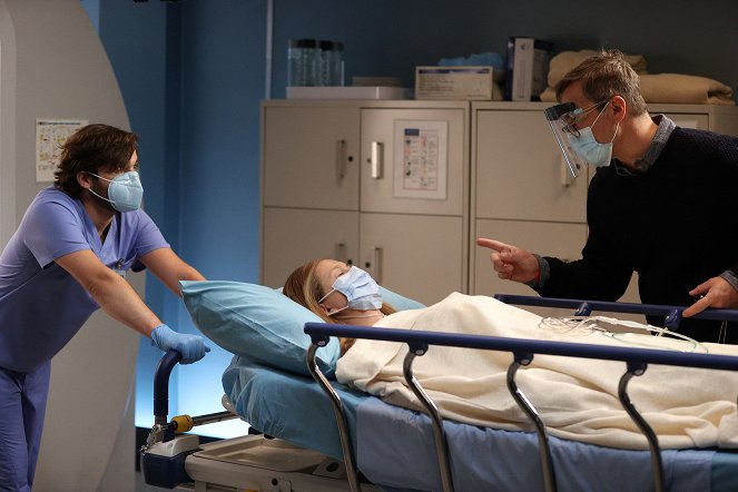 Grey's Anatomy - Die jungen Ärzte - Zeichen der Zeit - Dreharbeiten - Jake Borelli, Ellen Pompeo