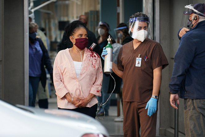 Grey's Anatomy - Sign O' the Times - Making of - Phylicia Rashad