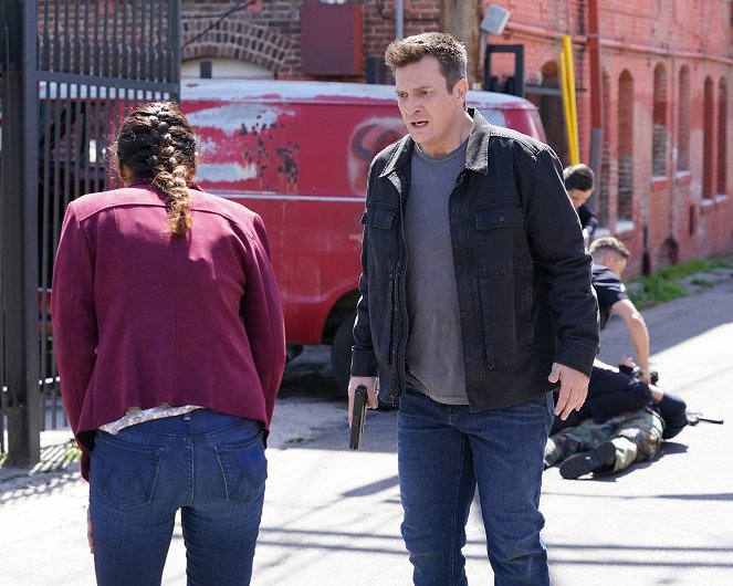 The Rookie - New Blood - Photos - Nathan Fillion