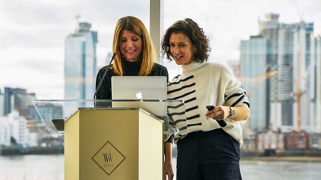 This Way Up - Filmfotos - Sharon Horgan, Indira Varma