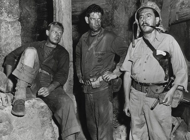 Die Hölle von Okinawa - Filmfotos - Richard Widmark, Richard Boone, Reginald Gardiner