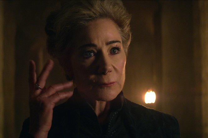 Shadow and Bone - Season 1 - Van film - Zoë Wanamaker