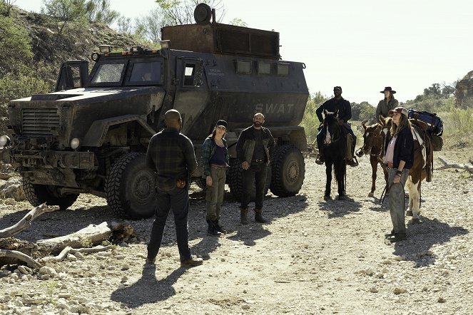 Fear the Walking Dead - Handle with Care - Photos