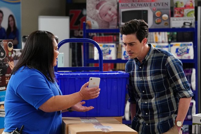 Superstore - Season 6 - Lowell Anderson - Photos