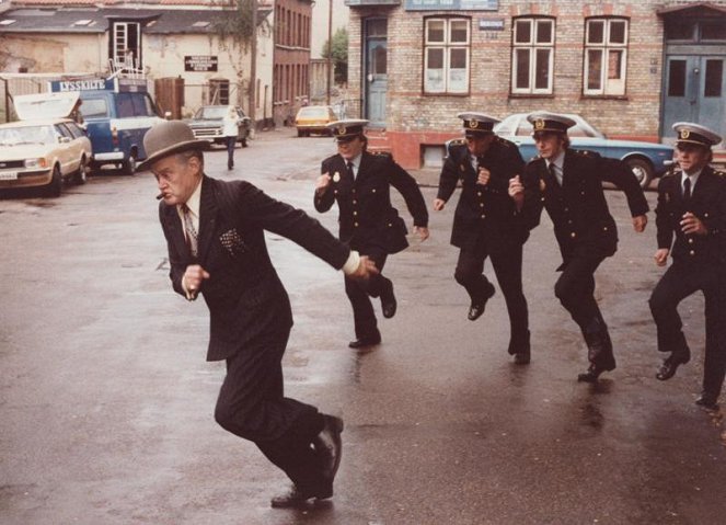 The Olsen Gang Goes to War - Photos - Ove Sprogøe