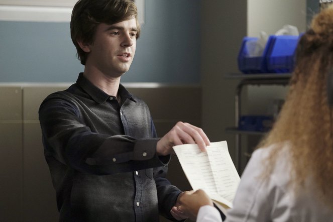 The Good Doctor - Season 4 - Dr. Ted - Photos - Freddie Highmore
