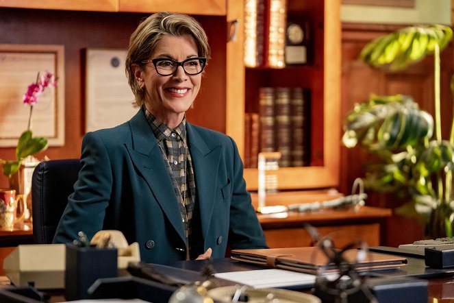 Young Sheldon - Season 4 - A Second Prodigy and the Hottest Tips for Pouty Lips - Photos - Wendie Malick