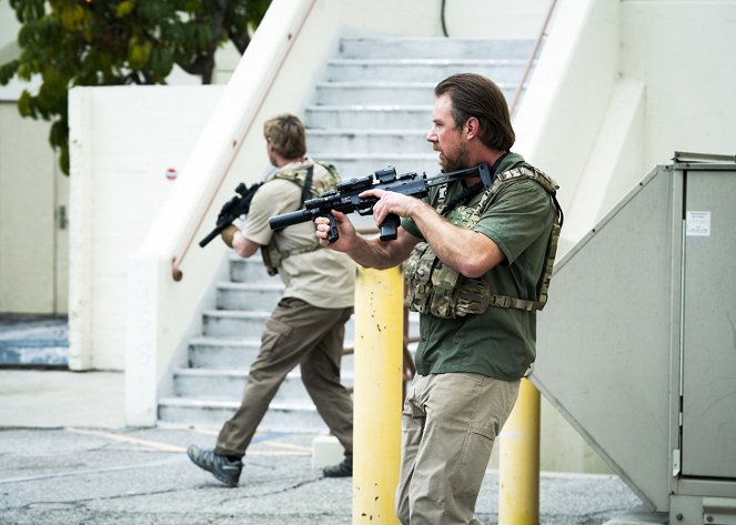 SEAL Team - Season 4 - Do No Harm - Photos - Tyler Grey