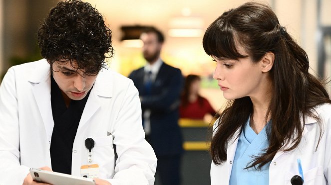 Mucize Doktor - Episode 33 - Z filmu - Taner Ölmez, Sinem Ünsal