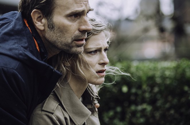 Crossroads - Cold Case - Filmfotók - Thomas Jouannet, Alexia Barlier