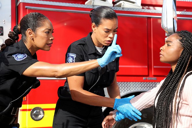 911-Texas - Lassú tűz - Filmfotók - Gina Torres, Brianna Baker, Jeanté Godlock