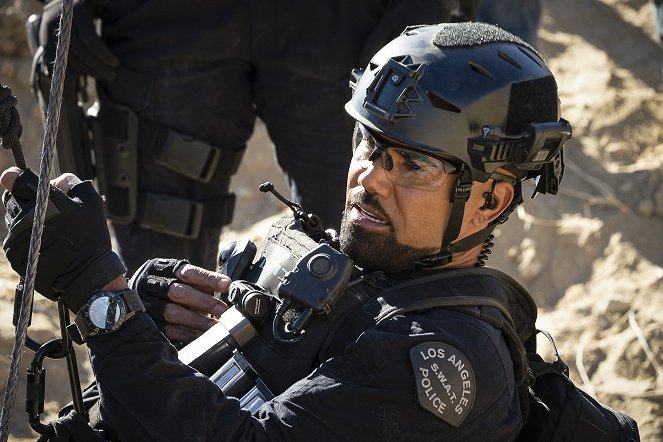 S.W.A.T. - Buried - Photos - Shemar Moore