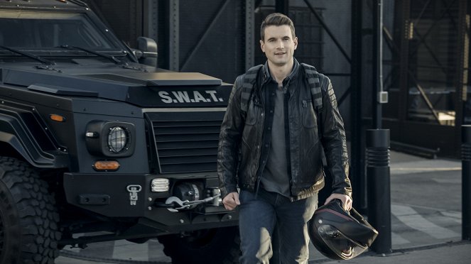 S.W.A.T. - Sins of the Fathers - Van film - Alex Russell