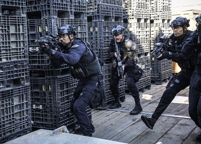 S.W.A.T. - Sins of the Fathers - Photos - Shemar Moore, Jay Harrington, David Lim