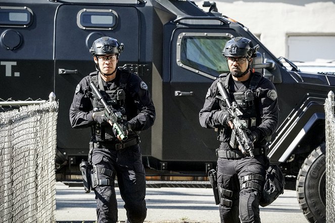 S.W.A.T. - Local Heroes - Do filme - David Lim, Shemar Moore