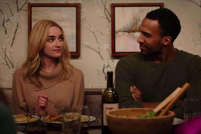 Ginny & Georgia - Pas facile, l'amour - Film - Brianne Howey, Nathan Mitchell