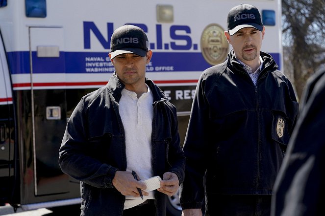NCIS: Naval Criminal Investigative Service - Season 18 - Misconduct - Photos - Wilmer Valderrama, Sean Murray