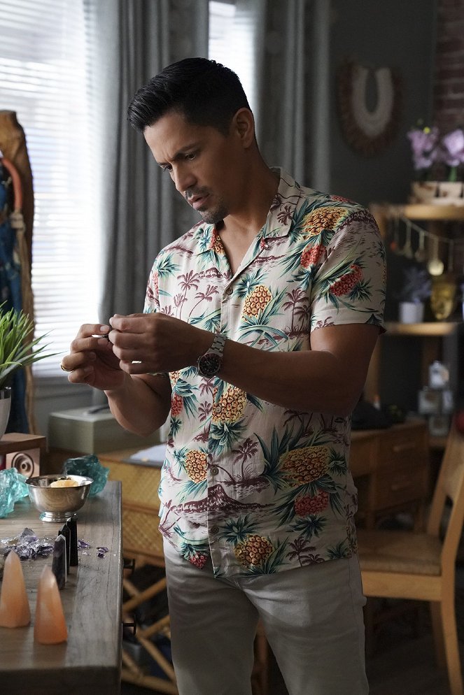 Magnum P.I. - Whispers of Death - Photos - Jay Hernandez