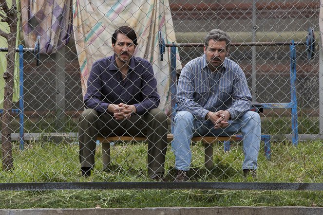 Narcos - Season 3 - Going Back to Cali - Photos