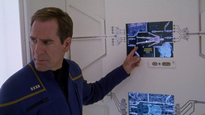 Star Trek: Enterprise - Season 2 - Dead Stop - Photos - Scott Bakula