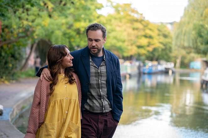 Trying - A Nice Boy - Filmfotos - Rafe Spall, Esther Smith