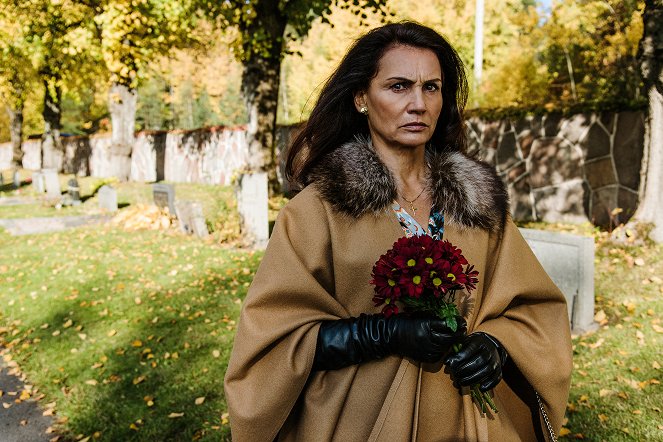 Before We Die - Season 2 - Episode 2 - Photos - Malgorzata Pieczynska