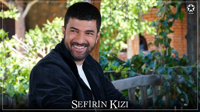 Sefirin Kızı - Episode 32 - Lobby karty - Engin Akyürek