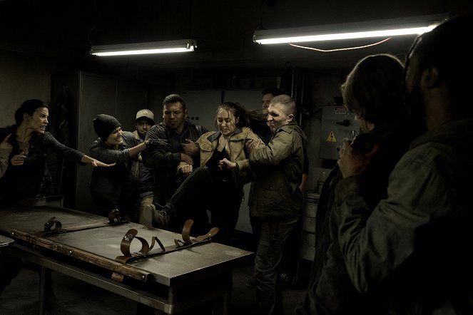 Fear the Walking Dead - The Holding - Do filme