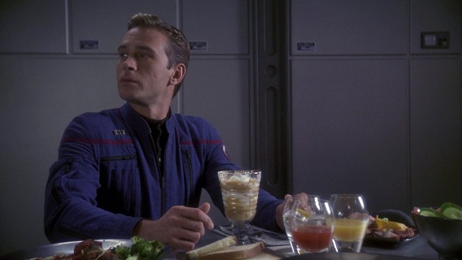 Star Trek: Enterprise - The Crossing - Photos - Connor Trinneer