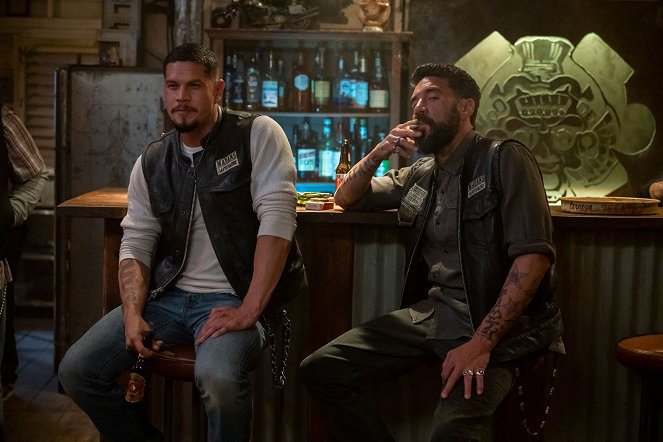 Mayans M.C. - The House of Death Floats By - Film - JD Pardo, Clayton Cardenas
