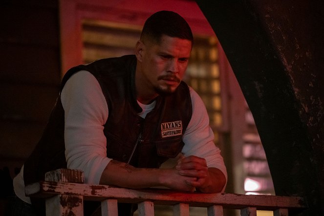 Mayans M.C. - The House of Death Floats By - Film - JD Pardo