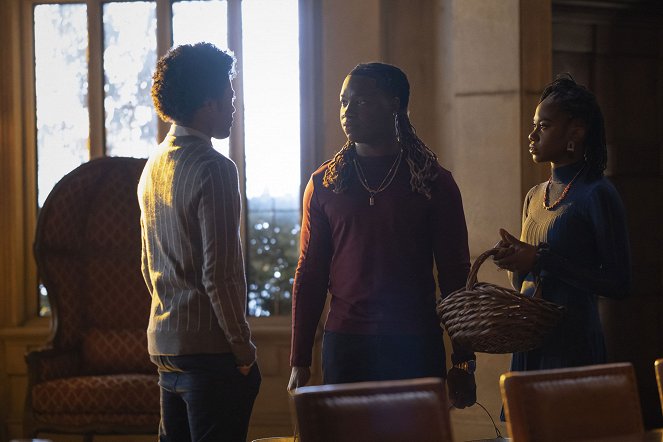 Legacies - Season 3 - Long Time, No See - Photos