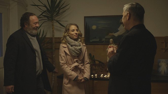 Drága örökösök - Betörés - Z filmu - Anna Laura Kiss, Zoltán Schneider