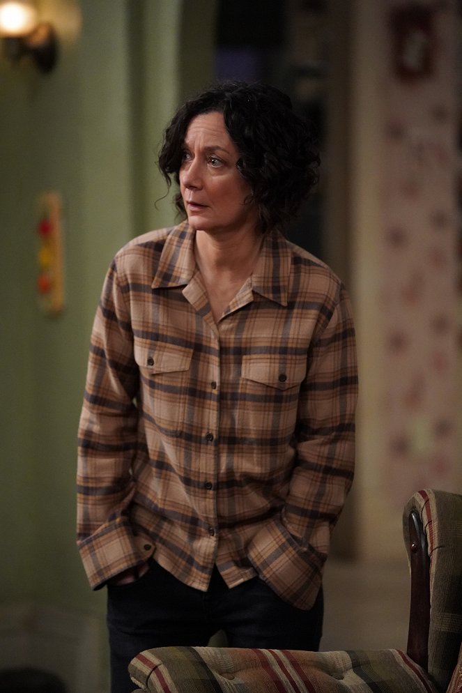 The Conners - Season 3 - Two Proposals, a Homecoming and a Bear - Film - Sara Gilbert