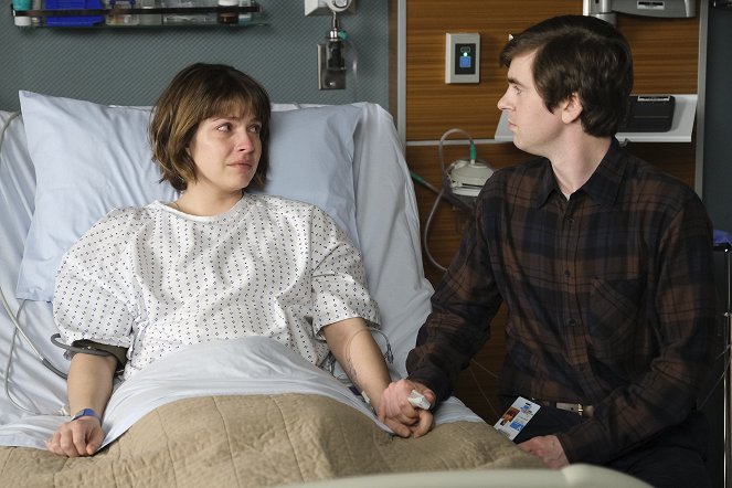 The Good Doctor - Dr. Ted - Photos - Paige Spara, Freddie Highmore