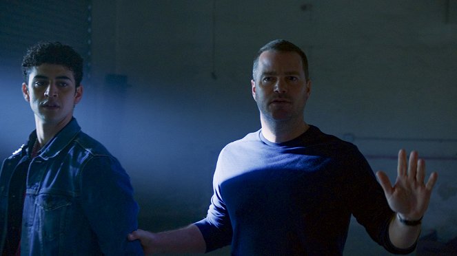 NCIS: Los Angeles - Imposter Syndrome - Photos - Adam Elshar, Chris O'Donnell