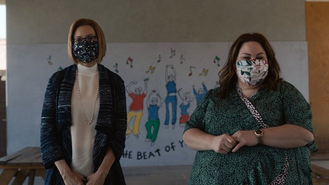 This Is Us - Season 5 - The Music and the Mirror - Photos - Mandy Moore, Chrissy Metz