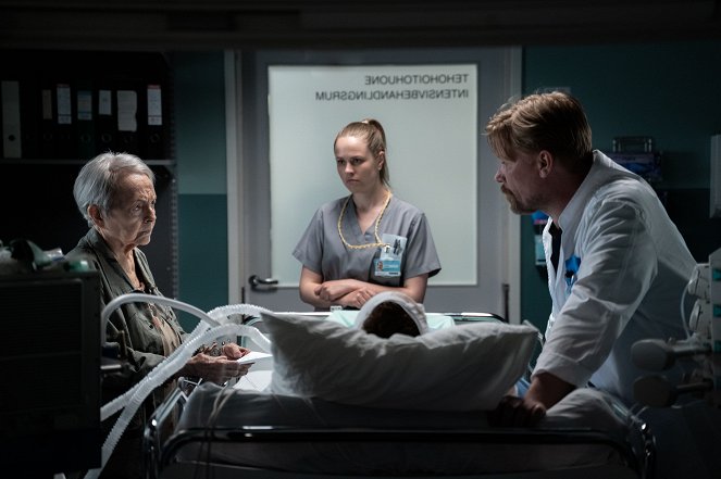 Nurses - Season 7 - Suuronnettomuus 1/4 - Photos - Anneli Sauli, Iida-Maria Heinonen, Matti Ristinen