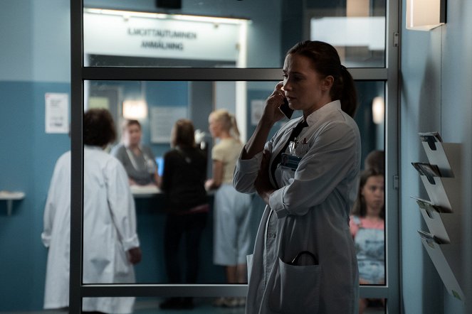 Nurses - Season 7 - Suuronnettomuus 1/4 - Photos - Leena Pöysti