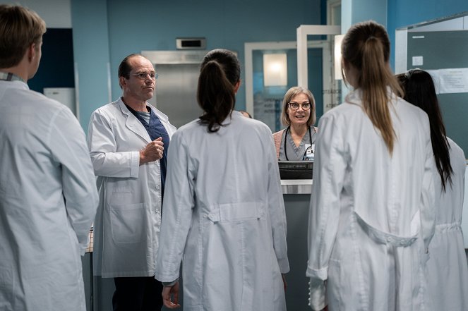 Nurses - Season 7 - Vapaa pudotus 1/4 - Photos - Nicke Lignell, Lena Meriläinen