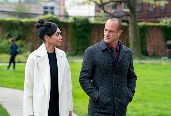 Law & Order: Organized Crime - Season 1 - An Inferior Product - Z filmu - Tamara Taylor, Christopher Meloni