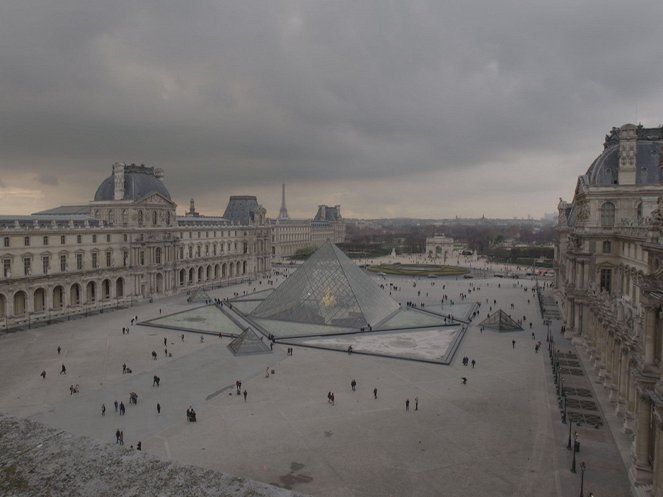 Le Louvre déménage - Van film