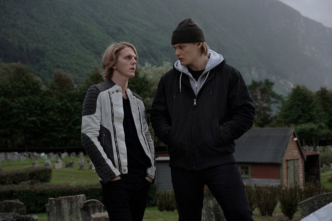 Ragnarök - Season 2 - Filmfotos - Jonas Strand Gravli, David Stakston