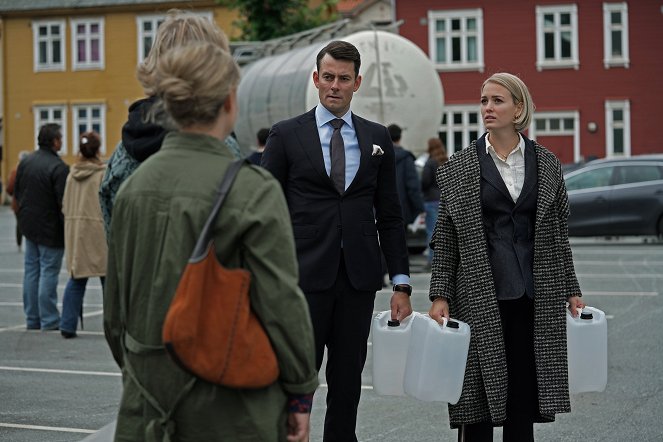 Ragnarök - Season 2 - Filmfotos - Gísli Örn Garðarsson, Theresa Frostad Eggesbø