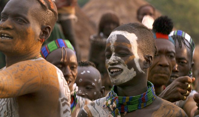 Rituels du monde - Éthiopie : Sauter dans la vie d'adulte - De la película