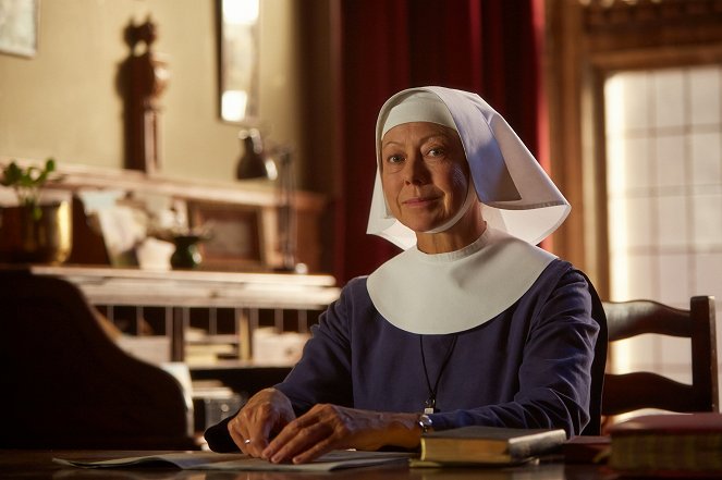 Call the Midwife - Episode 1 - Photos - Jenny Agutter
