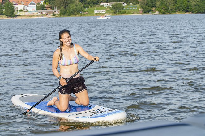 Českem nejen za sportem - Lipno - De la película - Eva Adamczyková